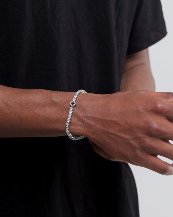 BLACK AGATE FOUR LEAF CLOVER TENNIS BRACELET - Image 2