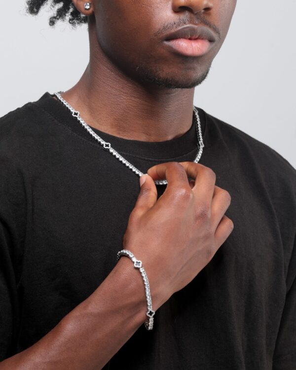 BLACK CLOVER TENNIS NECKLACE - Image 6