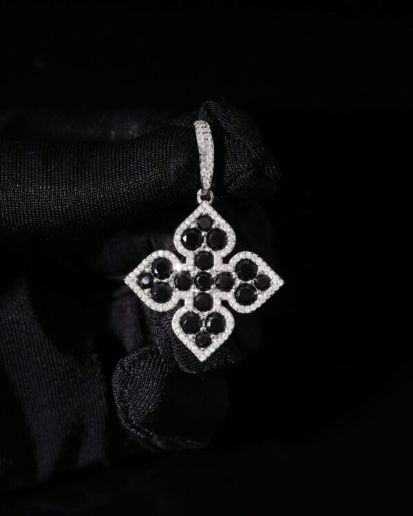 CLOVER PENDANT-BLACK - Image 3