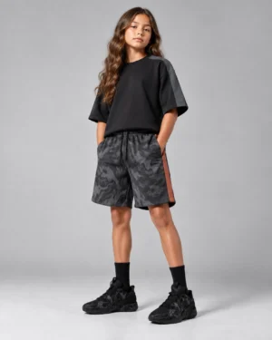 Black & Charcoal Girls’ Oversized Tee & Camo Utility Shorts Set – Urban Streetwear Outfit