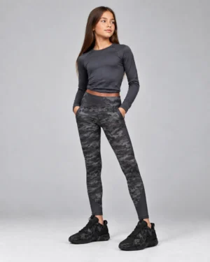 Charcoal Long-Sleeve Crop Top & Camo Leggings Set – Girls’ Activewear Outfit